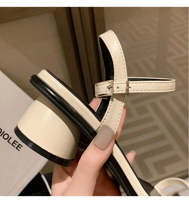 【2025春夏新作】ワンストラップスクエアサンダル - select store mirror me【2025春夏新作】ワンストラップスクエアサンダルselect store mirror meselect store mirror me22.5cmホワイト