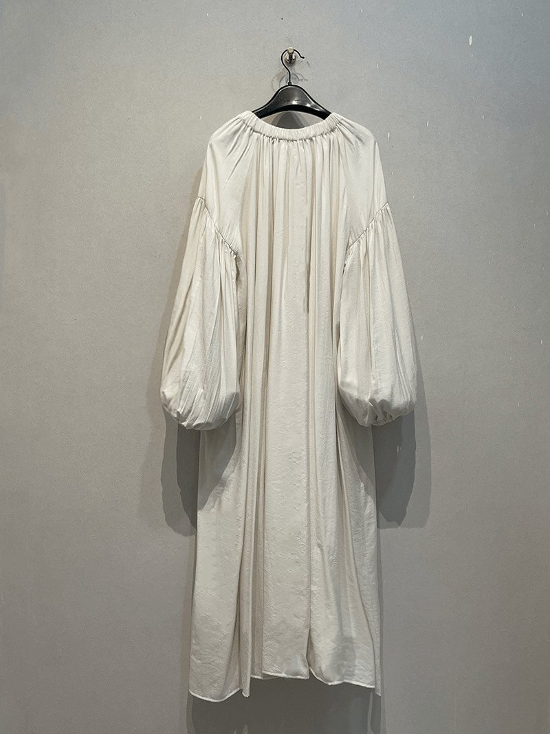 【2025春夏新作】2WAYギャザーリラックスワンピース【2色展開】 - select store mirror me【2025春夏新作】2WAYギャザーリラックスワンピース【2色展開】select store mirror meselect store mirror meオフホワイトS