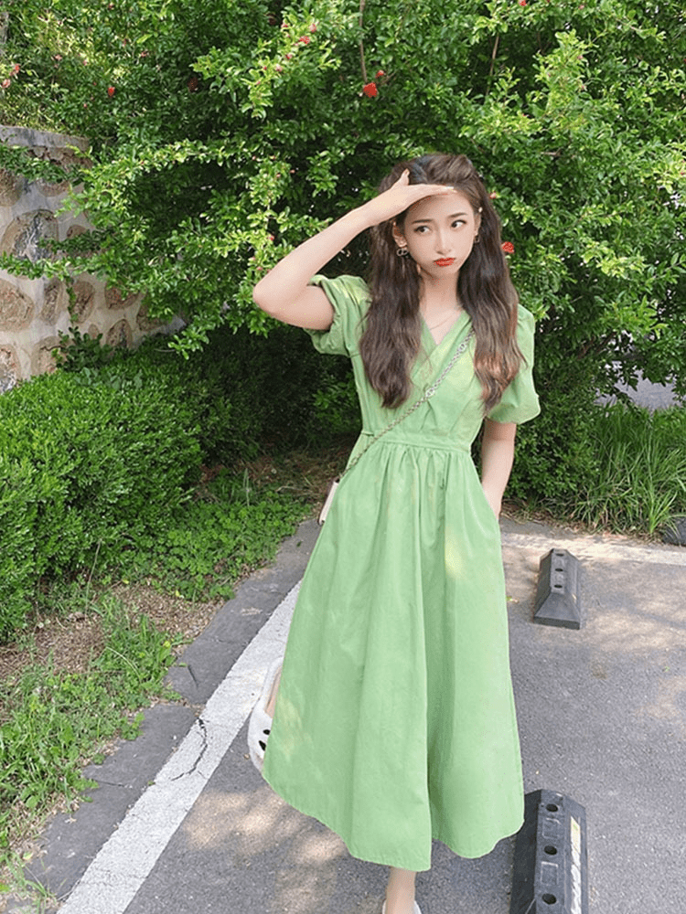 【2025春夏新作】ナチュラルフェミニンVネックワンピース - select store mirror me【2025春夏新作】ナチュラルフェミニンVネックワンピースselect store mirror meselect store mirror meS