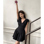 【2025春夏新作】Vネックエンパイアワンピース - select store mirror me【2025春夏新作】Vネックエンパイアワンピースselect store mirror meselect store mirror meブラックS