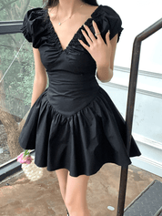 【2025春夏新作】Vネックエンパイアワンピース - select store mirror me【2025春夏新作】Vネックエンパイアワンピースselect store mirror meselect store mirror meブラックS