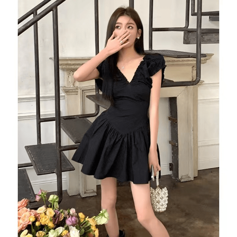 【2025春夏新作】Vネックエンパイアワンピース - select store mirror me【2025春夏新作】Vネックエンパイアワンピースselect store mirror meselect store mirror meブラックS