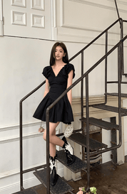 【2025春夏新作】Vネックエンパイアワンピース - select store mirror me【2025春夏新作】Vネックエンパイアワンピースselect store mirror meselect store mirror meブラックS