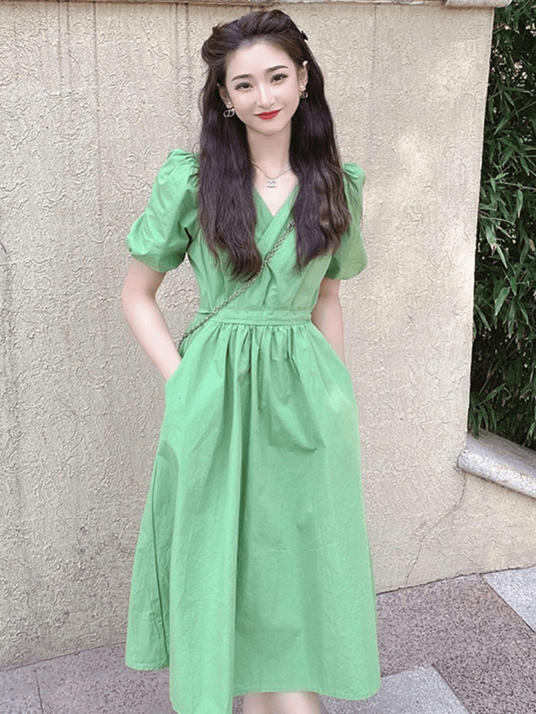 【2025春夏新作】ナチュラルフェミニンVネックワンピース - select store mirror me【2025春夏新作】ナチュラルフェミニンVネックワンピースselect store mirror meselect store mirror meS