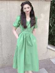 【2025春夏新作】ナチュラルフェミニンVネックワンピース - select store mirror me【2025春夏新作】ナチュラルフェミニンVネックワンピースselect store mirror meselect store mirror meS