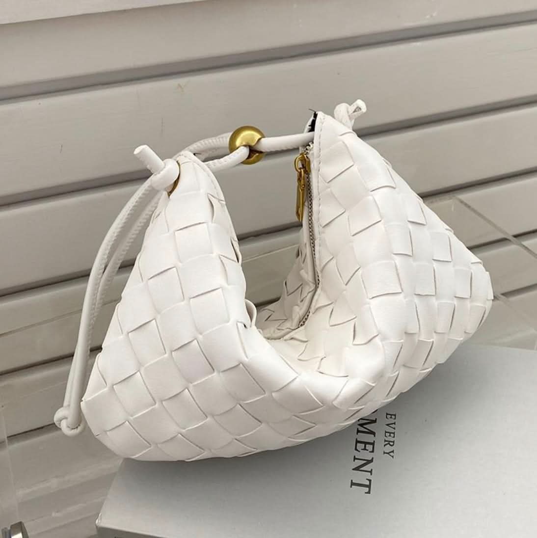 【大人気】<ブラック2、ホワイト2、ラベンダー2即納>2WAYイントレチャートクロッシュバッグ 9色展開 - select store mirror me【大人気】<ブラック2、ホワイト2、ラベンダー2即納>2WAYイントレチャートクロッシュバッグ 9色展開192821698mirror meselect store mirror me192821698【即納4〜7日で到着】ホワイト