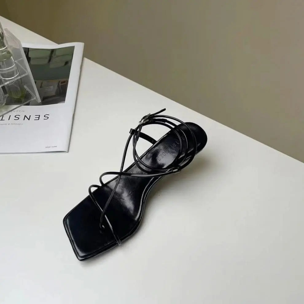 スクエアトゥハイヒールサンダル mirror me