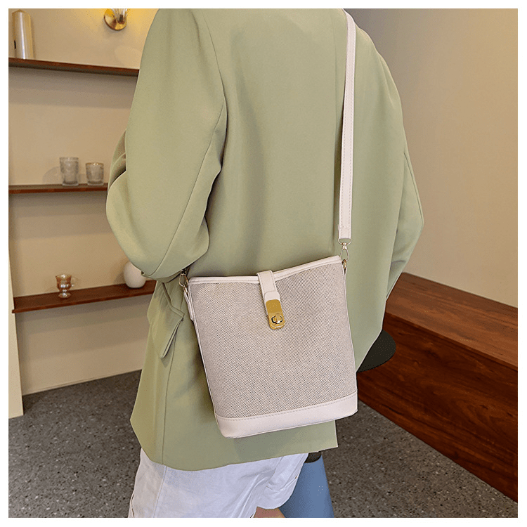 【2wayキャンバスショルダーバッグ】 - select store mirror me【2wayキャンバスショルダーバッグ】select store mirror meselect store mirror me0337c2cbc22c34198e6a43b40bb07db8ブラック