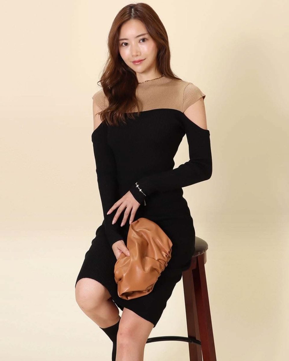 【動画あり】スリーブカットコントラストニットワンピース 3色展開 - select store mirror me【動画あり】スリーブカットコントラストニットワンピース 3色展開155932828mirror meselect store mirror me155932828ベージュ&ホワイト S