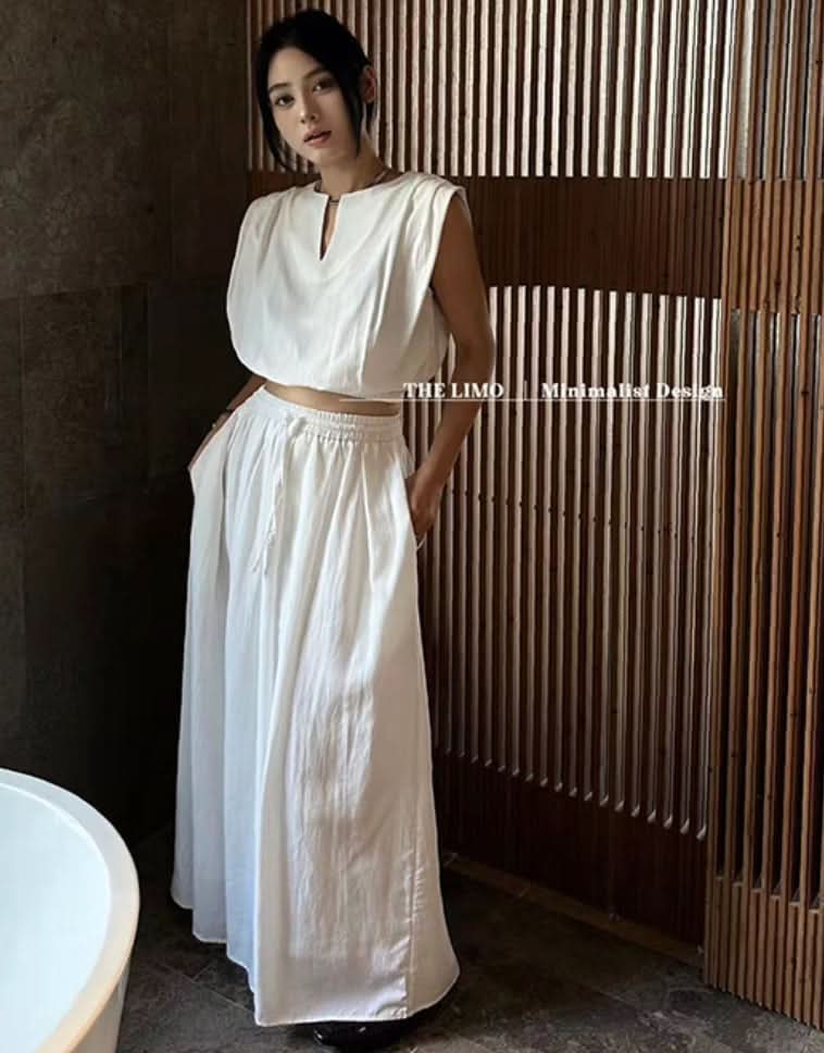 【動画あり】ノースリーブクロップド丈トップス&スカートセットアップ 3色展開 - select store mirror me【動画あり】ノースリーブクロップド丈トップス&スカートセットアップ 3色展開201651716mirror meselect store mirror me201651716ホワイト