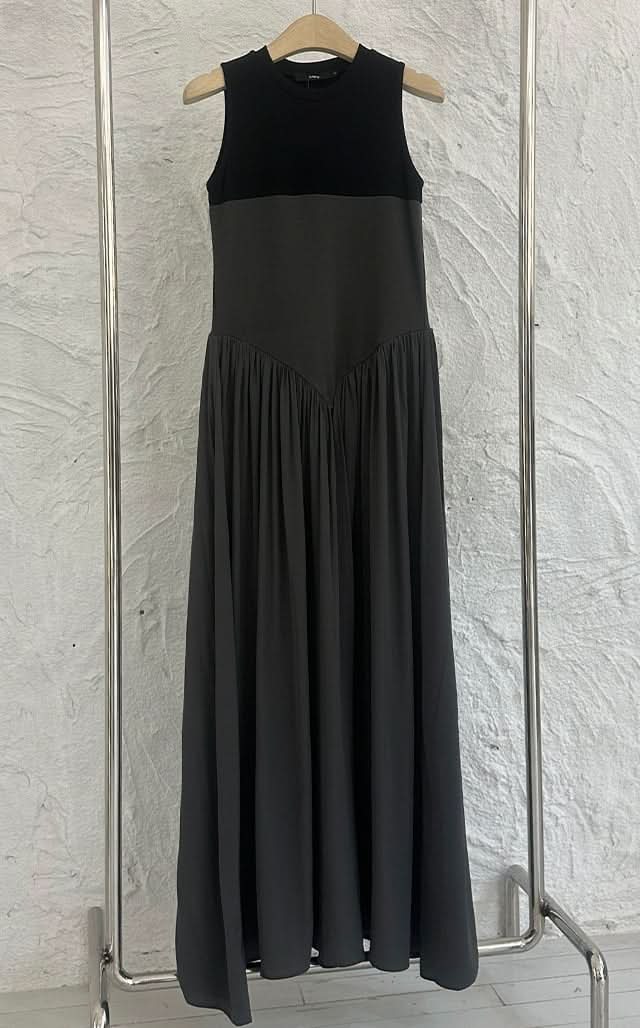 【動画あり】バイカラー切り替えタンクフレアワンピース 3色展開 - select store mirror me【動画あり】バイカラー切り替えタンクフレアワンピース 3色展開201798590mirror meselect store mirror me201798590カーキS