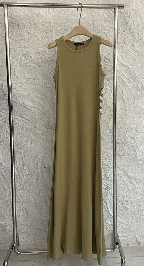 【動画あり】サイド金具スリーカットオープンワンピース 3色展開 - select store mirror me【動画あり】サイド金具スリーカットオープンワンピース 3色展開201802244mirror meselect store mirror me201802244ベージュS