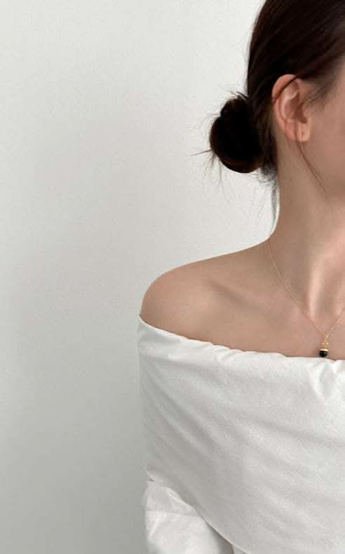 【動画あり】オーバーオフショルダーストレートトップス 3色展開 - select store mirror me【動画あり】オーバーオフショルダーストレートトップス 3色展開203427019mirror meselect store mirror me203427019ホワイト