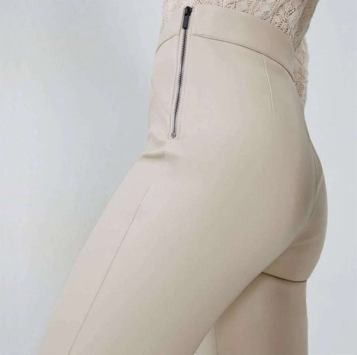 <即納あり>【動画あり】裾ジップ付きエコレザースキニーレザーパンツ 3色展開 - select store mirror me<即納あり>【動画あり】裾ジップ付きエコレザースキニーレザーパンツ 3色展開85268241mirror meselect store mirror me85268241【即納】ベージュ XS