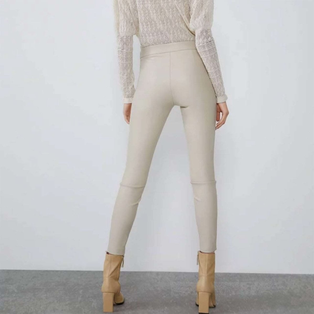 <即納あり>【動画あり】裾ジップ付きエコレザースキニーレザーパンツ 3色展開 - select store mirror me<即納あり>【動画あり】裾ジップ付きエコレザースキニーレザーパンツ 3色展開85268241mirror meselect store mirror me85268241【即納】ベージュ XS