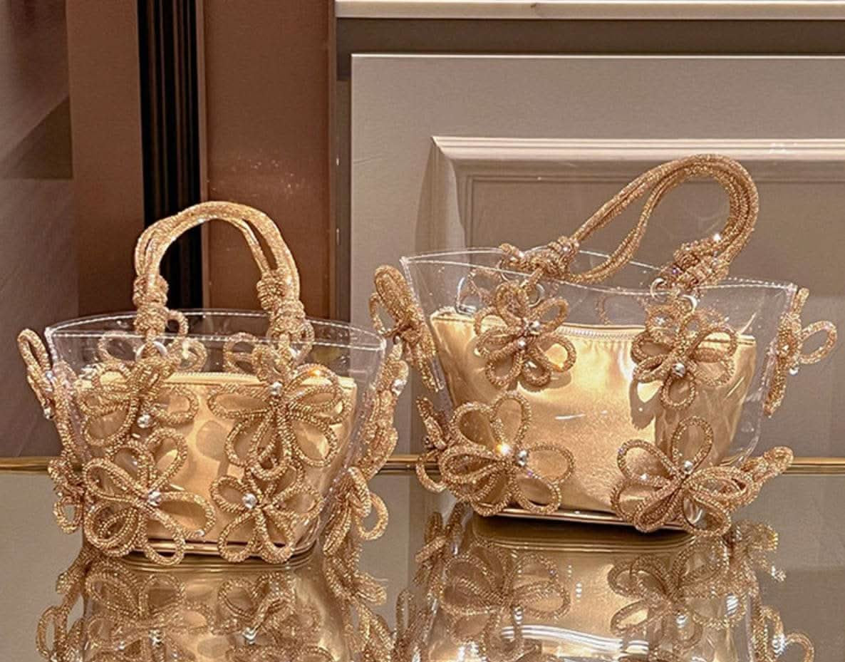 【動画あり】フラワービジューハイデザインクリアバッグ 3種3色展開 - select store mirror me【動画あり】フラワービジューハイデザインクリアバッグ 3種3色展開206542803mirror meselect store mirror me206542803シルバー×小サイズ