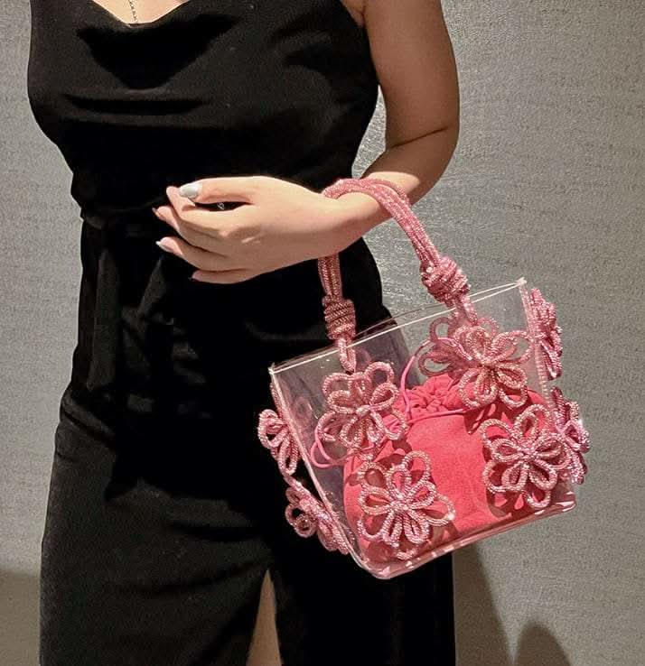 【動画あり】フラワービジューハイデザインクリアバッグ 3種3色展開 - select store mirror me【動画あり】フラワービジューハイデザインクリアバッグ 3種3色展開206542803mirror meselect store mirror me206542803シルバー×小サイズ