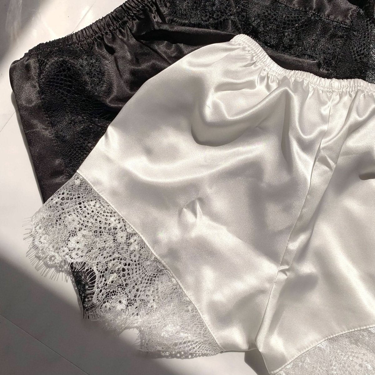 <即納在庫あり><下着透け防止用>レースインナー万能ショーツ 5色展開 - select store mirror me<即納在庫あり><下着透け防止用>レースインナー万能ショーツ 5色展開52691233mirror meselect store mirror me52691233ホワイト(S〜L)58cm〜75cmのウエストの方向け