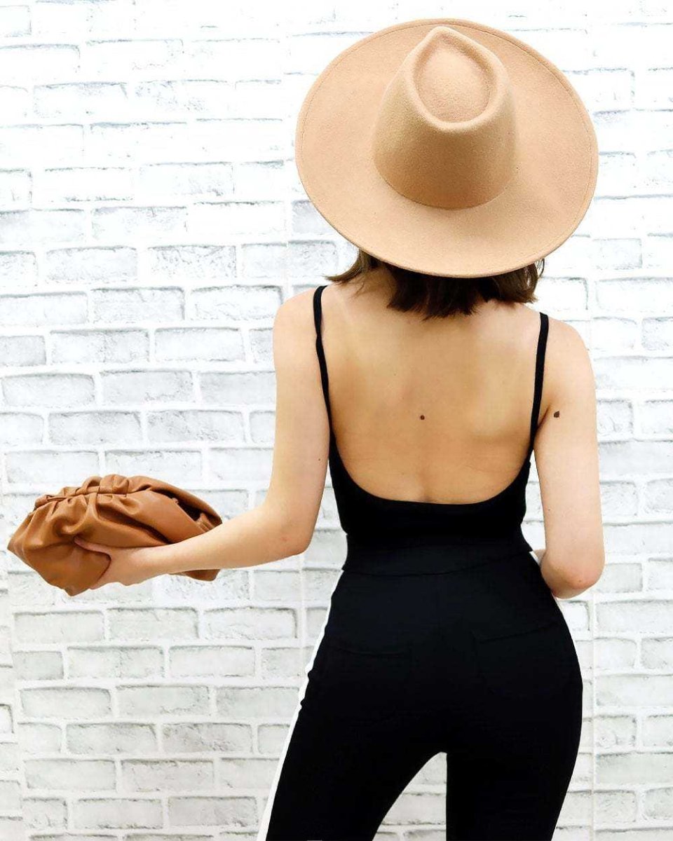 カップ付きオープンバックビスチェ 6色展開 - select store mirror meカップ付きオープンバックビスチェ 6色展開194555600mirror meselect store mirror me194555600ホワイト