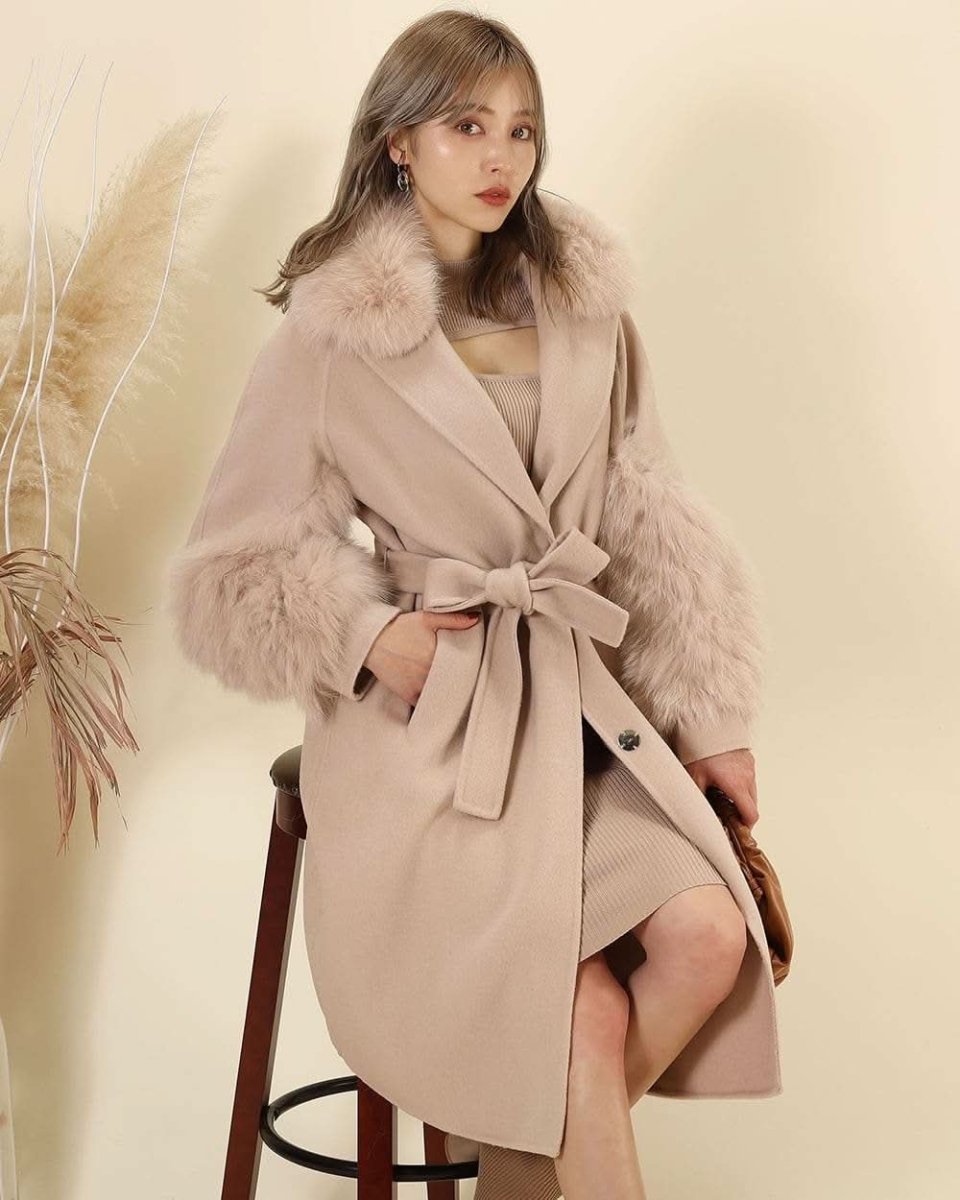 【高品質ウール95%&リアルフォックスファー100%】【動画あり】ボリュームファースリーブ襟ロングスリットコート 3色展開 - select store mirror me【高品質ウール95%&リアルフォックスファー100%】【動画あり】ボリュームファースリーブ襟ロングスリットコート 3色展開153368547mirror meselect store mirror me153368547ホワイト M