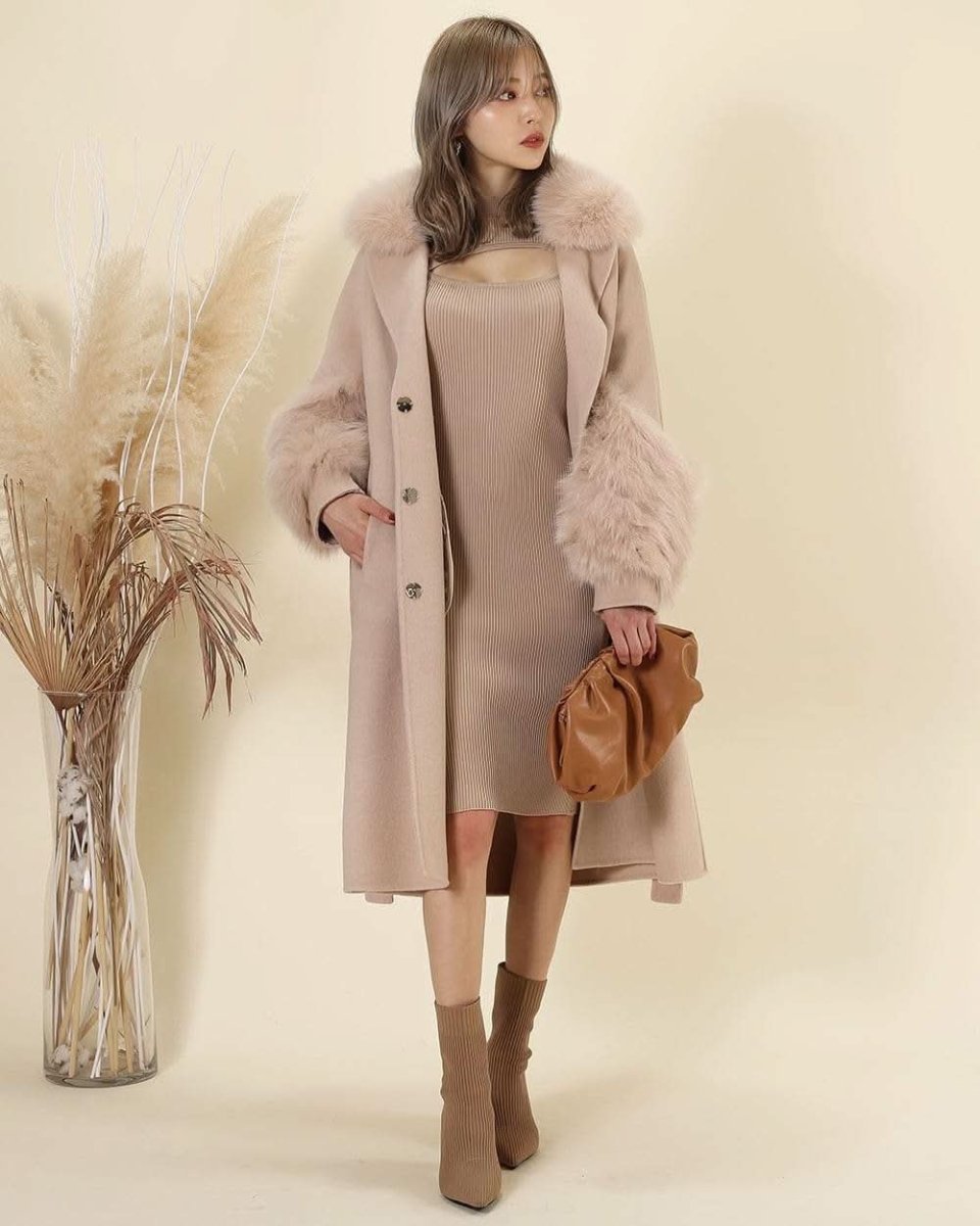 【高品質ウール95%&リアルフォックスファー100%】【動画あり】ボリュームファースリーブ襟ロングスリットコート 3色展開 - select store mirror me【高品質ウール95%&リアルフォックスファー100%】【動画あり】ボリュームファースリーブ襟ロングスリットコート 3色展開153368547mirror meselect store mirror me153368547ホワイト M