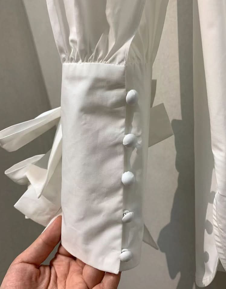 【動画あり】トリプルリボンスリーブKiKiブラウス - select store mirror me【動画あり】トリプルリボンスリーブKiKiブラウス203504896mirror meselect store mirror me203504896S