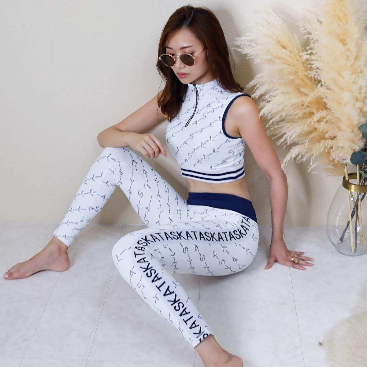 <ホワイトM3・ブルーM3点即納>【動画あり】デザインロゴライン入りフィットネスセットアップ 2色展開 - select store mirror me<ホワイトM3・ブルーM3点即納>【動画あり】デザインロゴライン入りフィットネスセットアップ 2色展開194553762mirror meselect store mirror me194553762ホワイト S