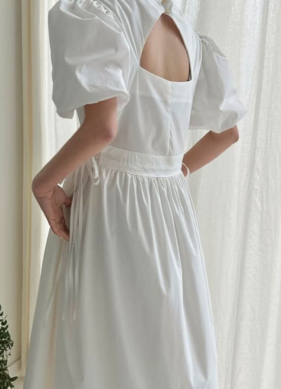 バックカットパフスリーブホワイトワンピース - select store mirror meバックカットパフスリーブホワイトワンピースmirror meselect store mirror meフリーサイズ