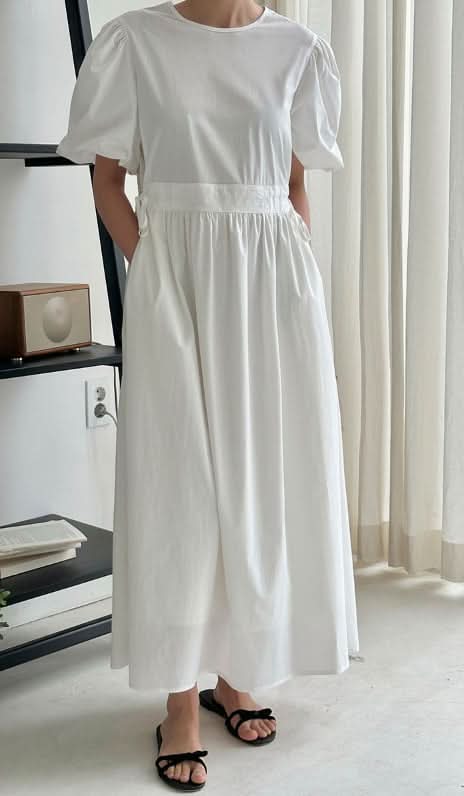 バックカットパフスリーブホワイトワンピース - select store mirror meバックカットパフスリーブホワイトワンピースmirror meselect store mirror meフリーサイズ