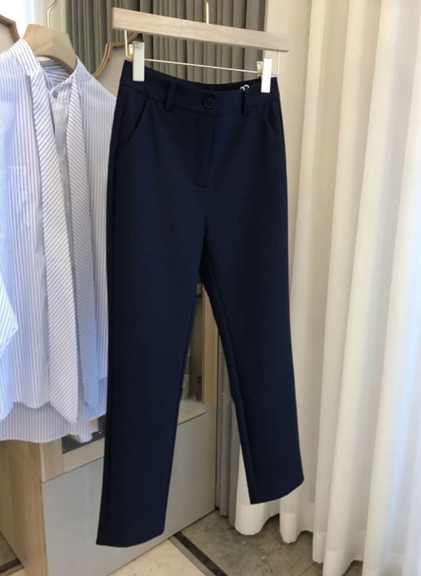 Mロゴポイントセンタータックスリットパンツ - select store mirror meMロゴポイントセンタータックスリットパンツ195237029mirror meselect store mirror me195237029S