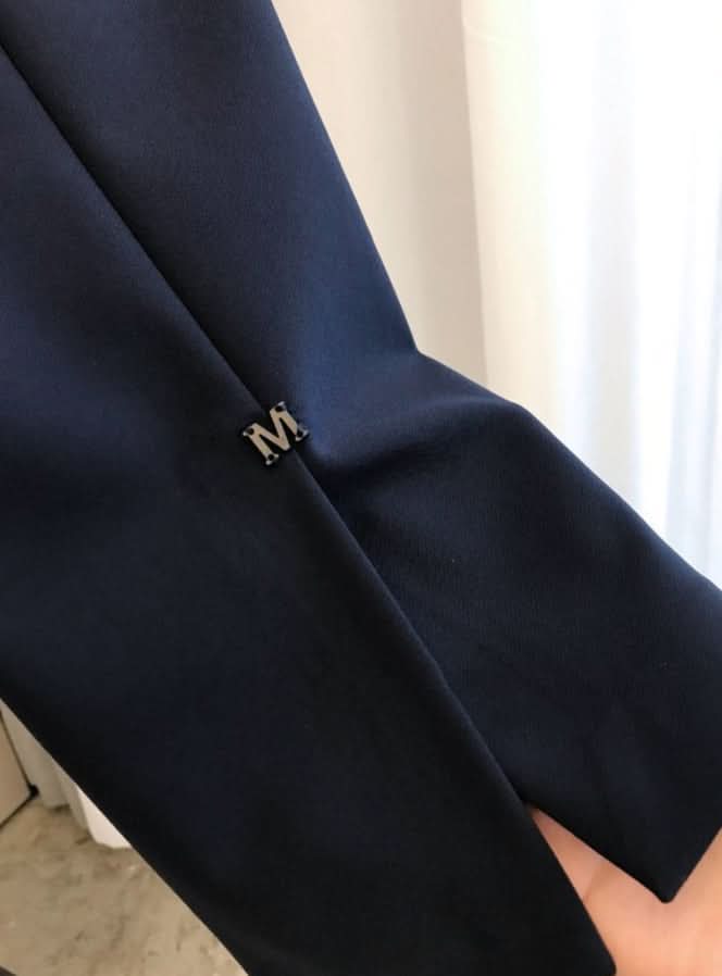 Mロゴポイントセンタータックスリットパンツ - select store mirror meMロゴポイントセンタータックスリットパンツ195237029mirror meselect store mirror me195237029S