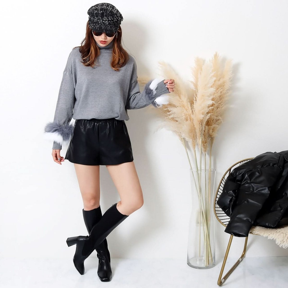 <ブラックS1点即納>セミマットPUレザーショート丈ソフトスリットパンツ 3色展開 - select store mirror me<ブラックS1点即納>セミマットPUレザーショート丈ソフトスリットパンツ 3色展開79223270mirror meselect store mirror me79223270ベージュ S