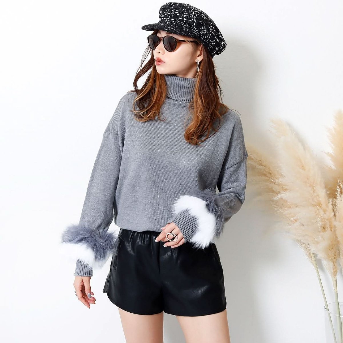 <ブラックS1点即納>セミマットPUレザーショート丈ソフトスリットパンツ 3色展開 - select store mirror me<ブラックS1点即納>セミマットPUレザーショート丈ソフトスリットパンツ 3色展開79223270mirror meselect store mirror me79223270ベージュ S