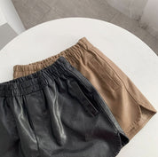 <ブラックS1点即納>セミマットPUレザーショート丈ソフトスリットパンツ 3色展開 - select store mirror me<ブラックS1点即納>セミマットPUレザーショート丈ソフトスリットパンツ 3色展開79223270mirror meselect store mirror me79223270ベージュ S