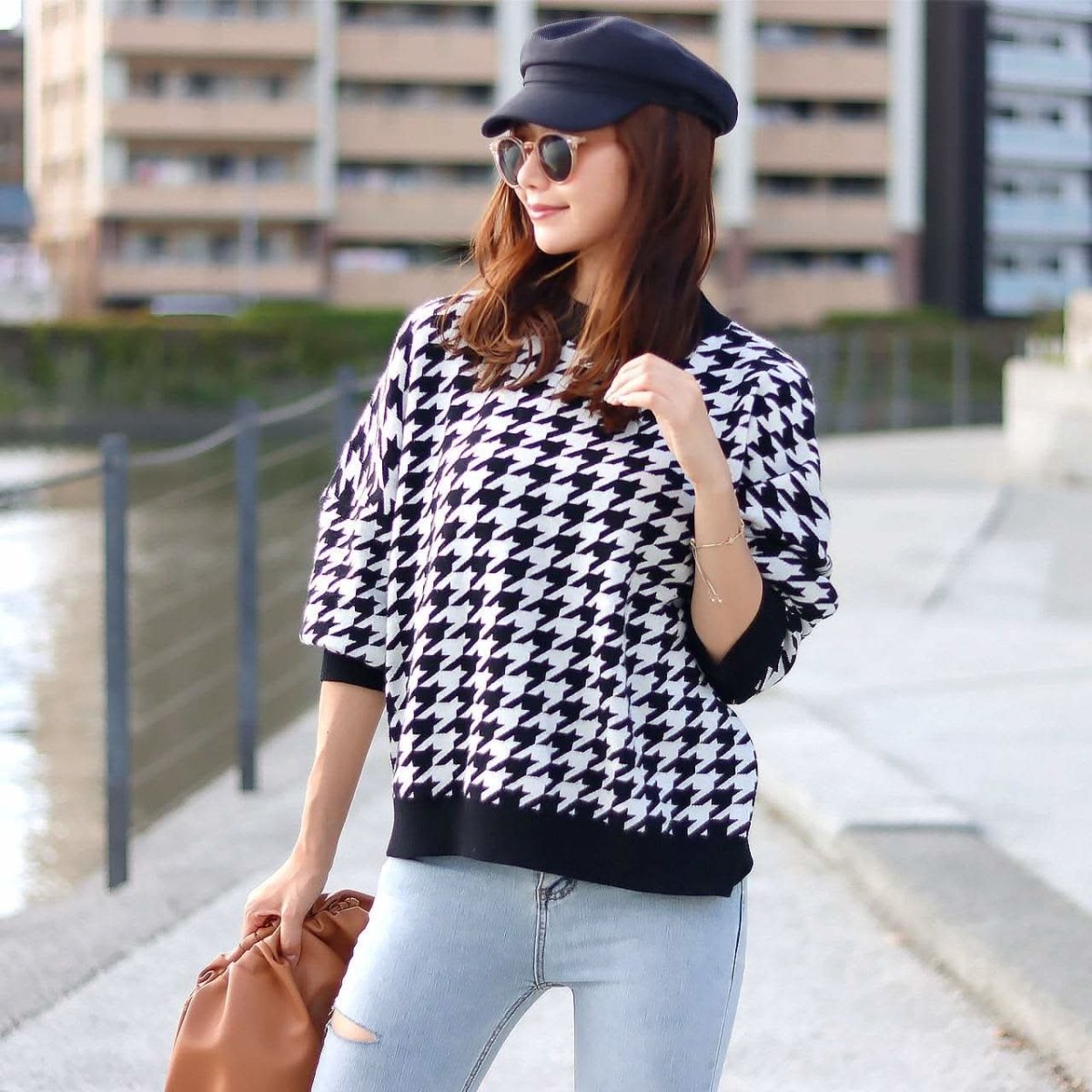 <ベージュS1点、ブラックSサイズ1点即納>【カラー展開豊富】【動画あり】千鳥格子柄ベーシックシルエットニットトップス 5色展開 - select store mirror me<ベージュS1点、ブラックSサイズ1点即納>【カラー展開豊富】【動画あり】千鳥格子柄ベーシックシルエットニットトップス 5色展開194486737mirror meselect store mirror me194486737【即納】ベージュ S