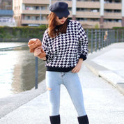 <ベージュS1点、ブラックSサイズ1点即納>【カラー展開豊富】【動画あり】千鳥格子柄ベーシックシルエットニットトップス 5色展開 - select store mirror me<ベージュS1点、ブラックSサイズ1点即納>【カラー展開豊富】【動画あり】千鳥格子柄ベーシックシルエットニットトップス 5色展開194486737mirror meselect store mirror me194486737【即納】ベージュ S