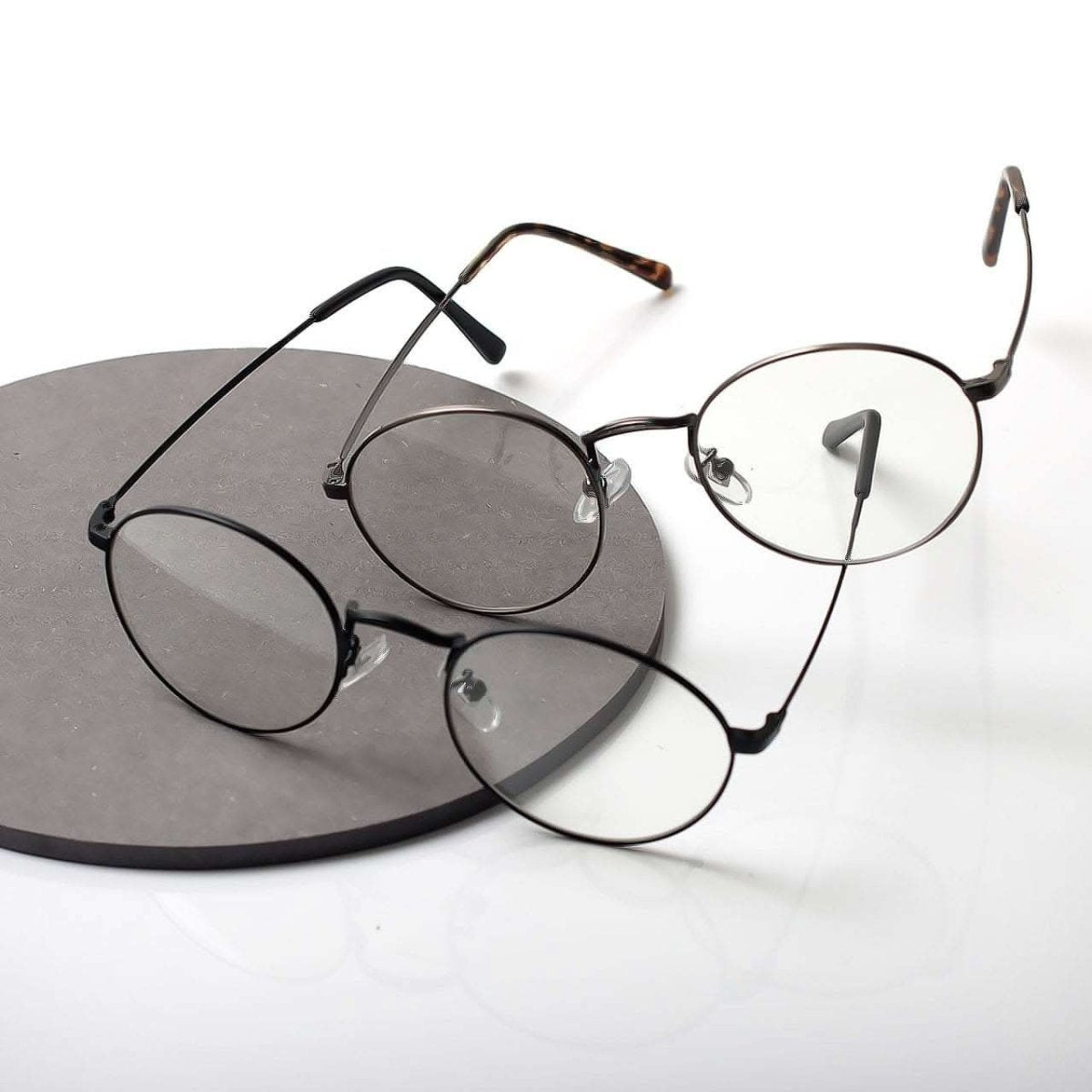 SALE【通常3,780▶︎3,402円】<一部即納あり>【曇らない特殊加工】UV&ブルーライト軽減オーバルだてメガネ 2色展開 - select store mirror meSALE【通常3,780▶︎3,402円】<一部即納あり>【曇らない特殊加工】UV&ブルーライト軽減オーバルだてメガネ 2色展開106705379mirror meselect store mirror me106705379ブラック