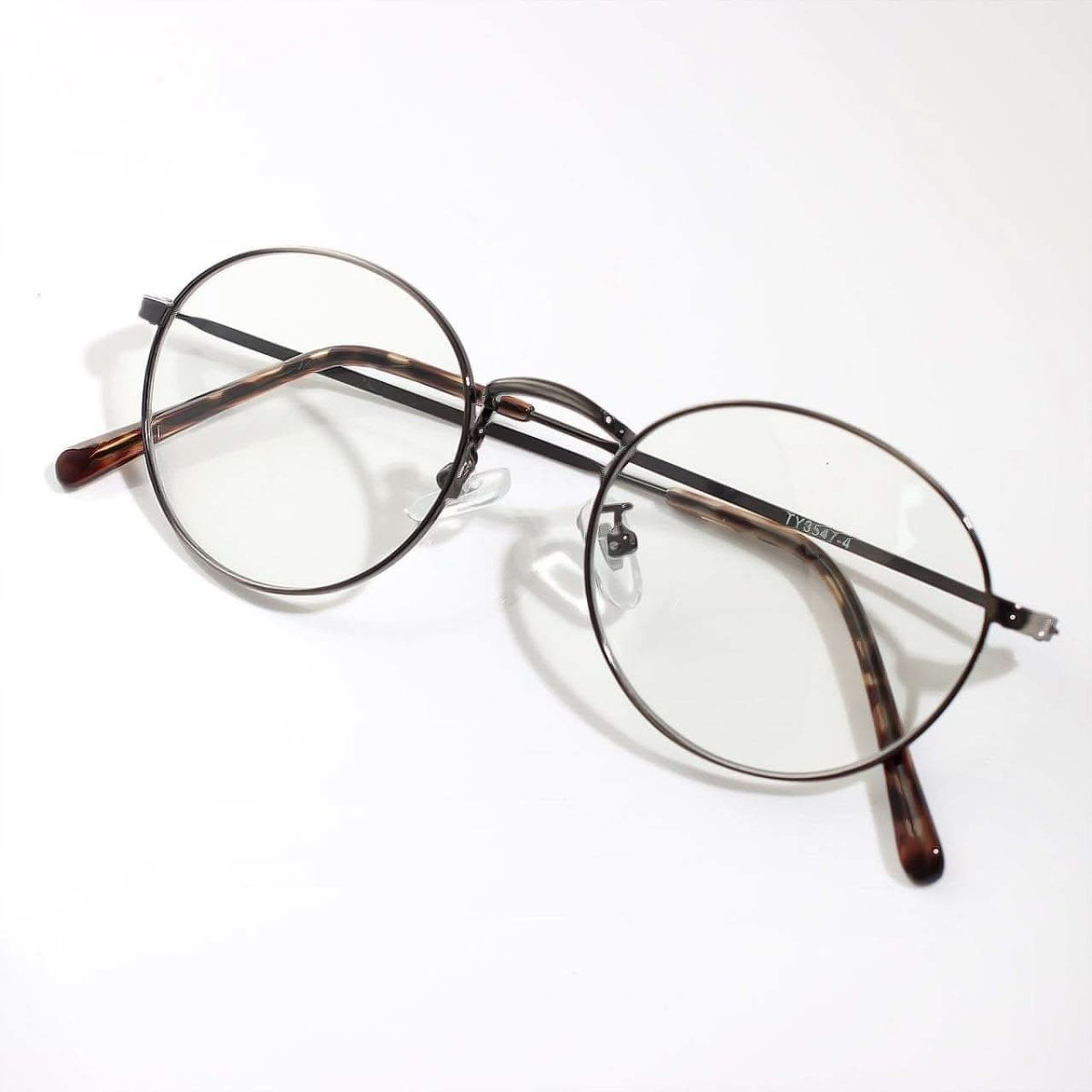 SALE【通常3,780▶︎3,402円】<一部即納あり>【曇らない特殊加工】UV&ブルーライト軽減オーバルだてメガネ 2色展開 - select store mirror meSALE【通常3,780▶︎3,402円】<一部即納あり>【曇らない特殊加工】UV&ブルーライト軽減オーバルだてメガネ 2色展開106705379mirror meselect store mirror me106705379ブラック