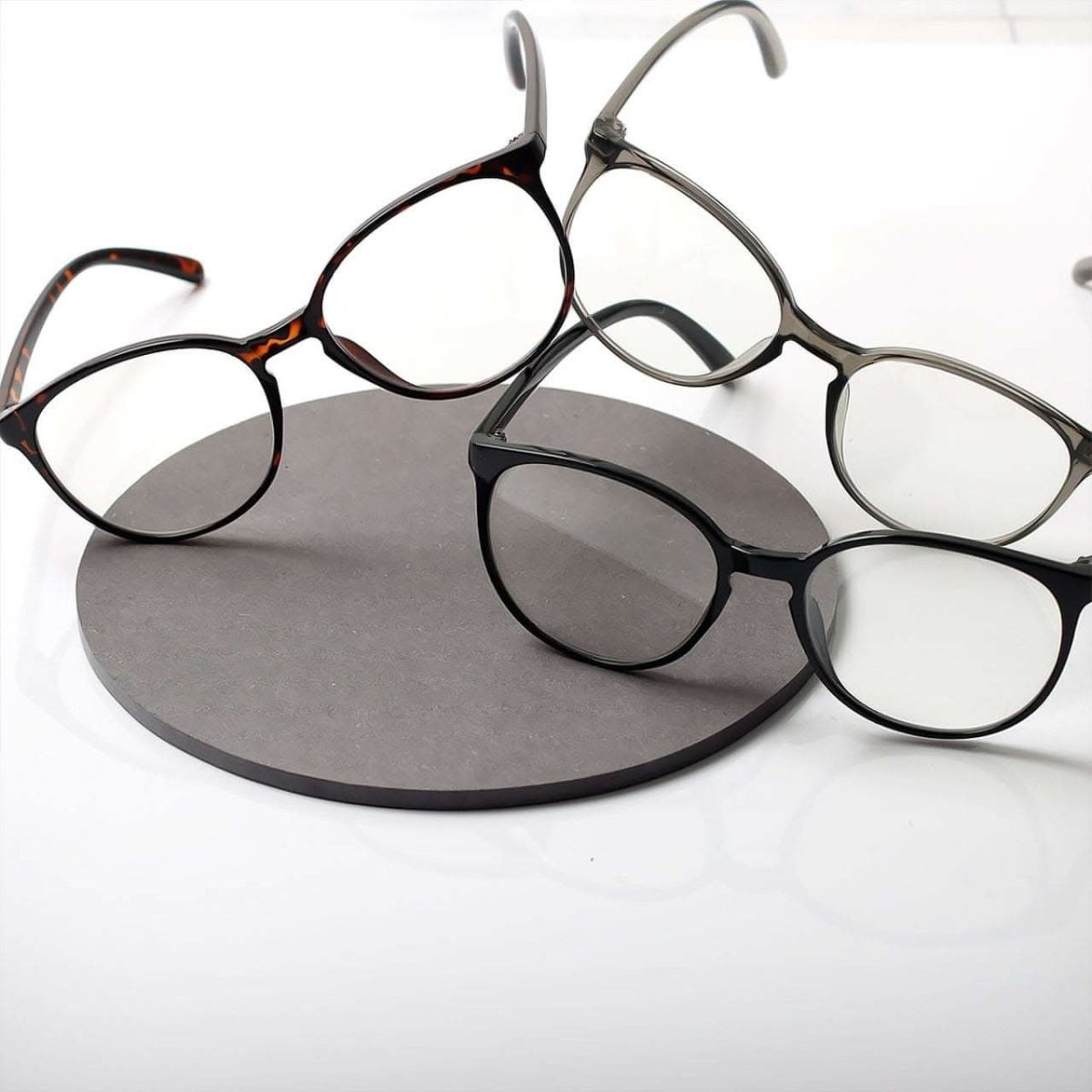 SALE【通常3,780▶︎3,402円】<即納あり>【曇らない特殊加工】UV&ブルーライト軽減ビッグフレームだてメガネ 3色展開 - select store mirror meSALE【通常3,780▶︎3,402円】<即納あり>【曇らない特殊加工】UV&ブルーライト軽減ビッグフレームだてメガネ 3色展開106704283mirror meselect store mirror me106704283【即納】ブラック