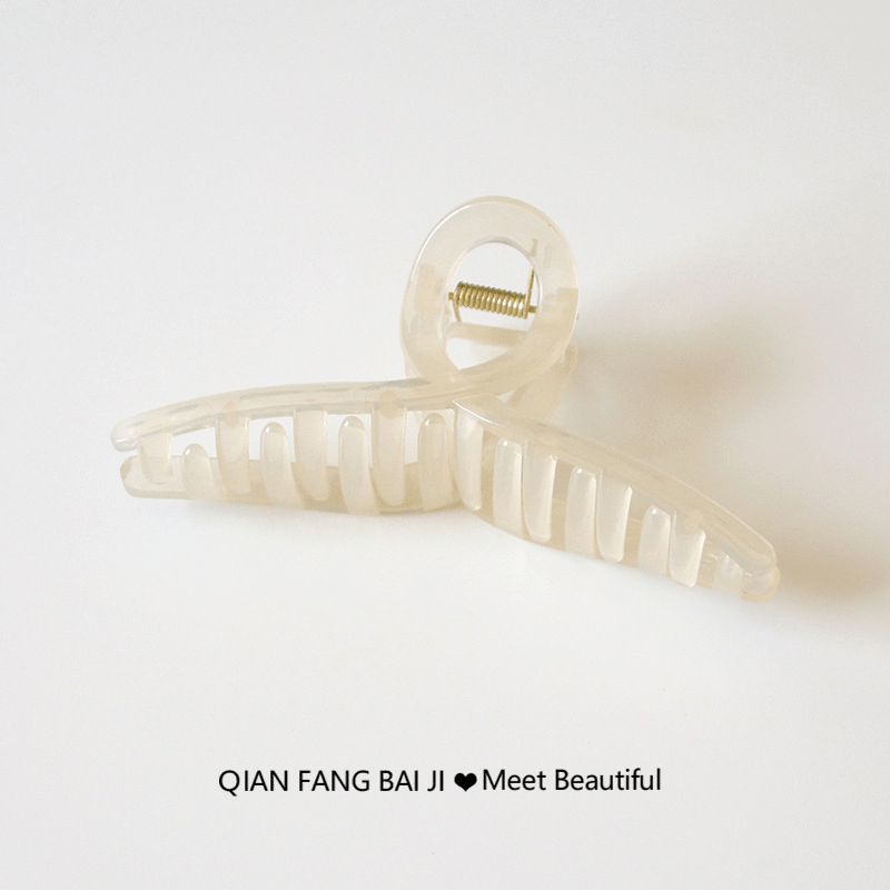 ニュアンスくすみパールヘアクリップ - select store mirror meニュアンスくすみパールヘアクリップselect store mirror meselect store mirror me杏色