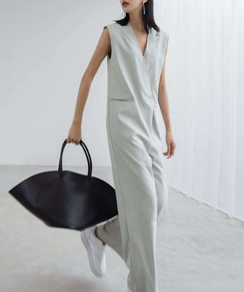 <大ヒット>【動画あり】Vネックノースリーブサックロンパース 2色展開 - select store mirror me<大ヒット>【動画あり】Vネックノースリーブサックロンパース 2色展開176742516mirror meselect store mirror me176742516グレーS