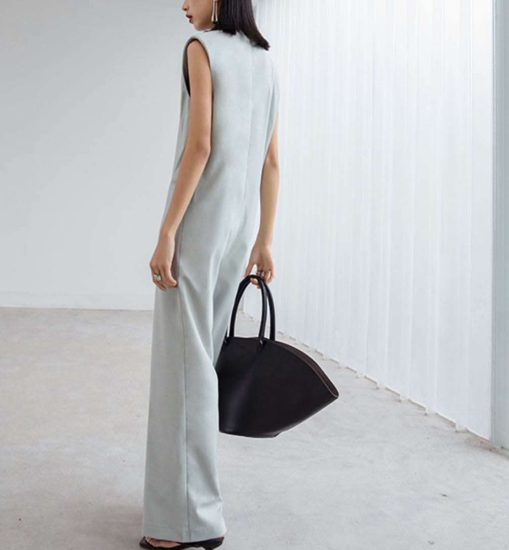 <大ヒット>【動画あり】Vネックノースリーブサックロンパース 2色展開 - select store mirror me<大ヒット>【動画あり】Vネックノースリーブサックロンパース 2色展開176742516mirror meselect store mirror me176742516グレーS