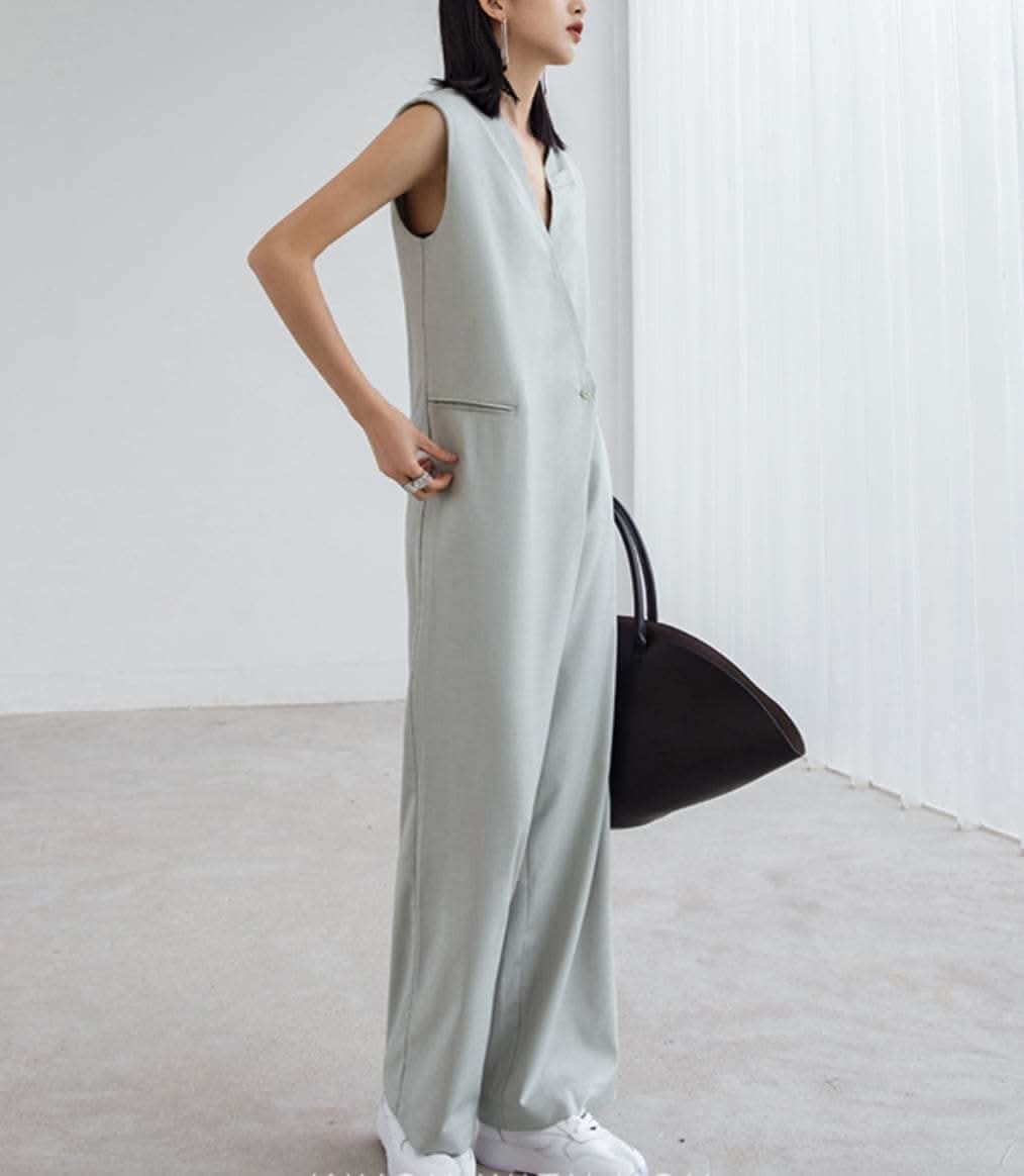 <大ヒット>【動画あり】Vネックノースリーブサックロンパース 2色展開 - select store mirror me<大ヒット>【動画あり】Vネックノースリーブサックロンパース 2色展開176742516mirror meselect store mirror me176742516グレーS