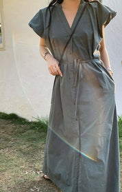 【動画あり】Vネックラフシルエットロングワンピース 3色展開 - select store mirror me【動画あり】Vネックラフシルエットロングワンピース 3色展開201336230mirror meselect store mirror me201336230ホワイトS