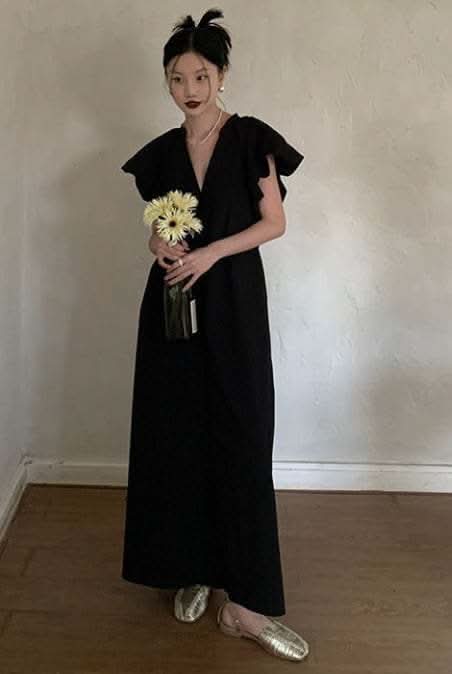 【動画あり】Vネックラフシルエットロングワンピース 3色展開 - select store mirror me【動画あり】Vネックラフシルエットロングワンピース 3色展開201336230mirror meselect store mirror me201336230ホワイトS