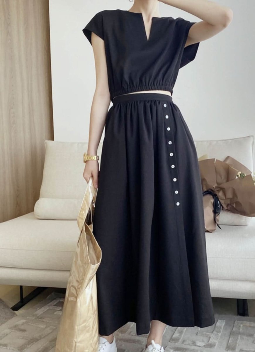 Vネックトップス&サイドボタンスカート2点セット 2色展開 - select store mirror meVネックトップス&サイドボタンスカート2点セット 2色展開178971836mirror meselect store mirror me178971836ベージュS