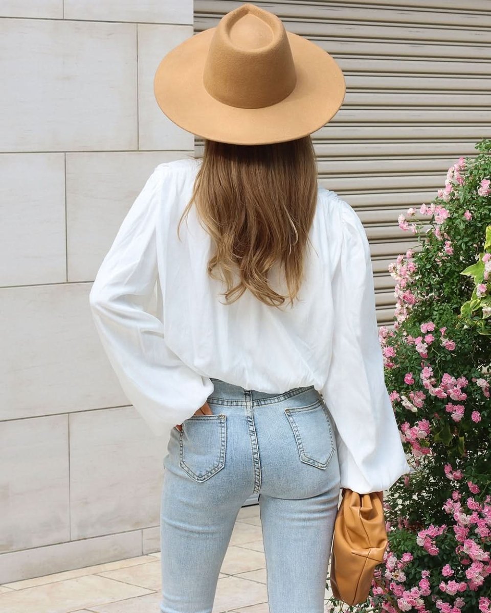 ランタンスリーブVネックスリットホワイトトップス - select store mirror meランタンスリーブVネックスリットホワイトトップス121585370mirror meselect store mirror me121585370S