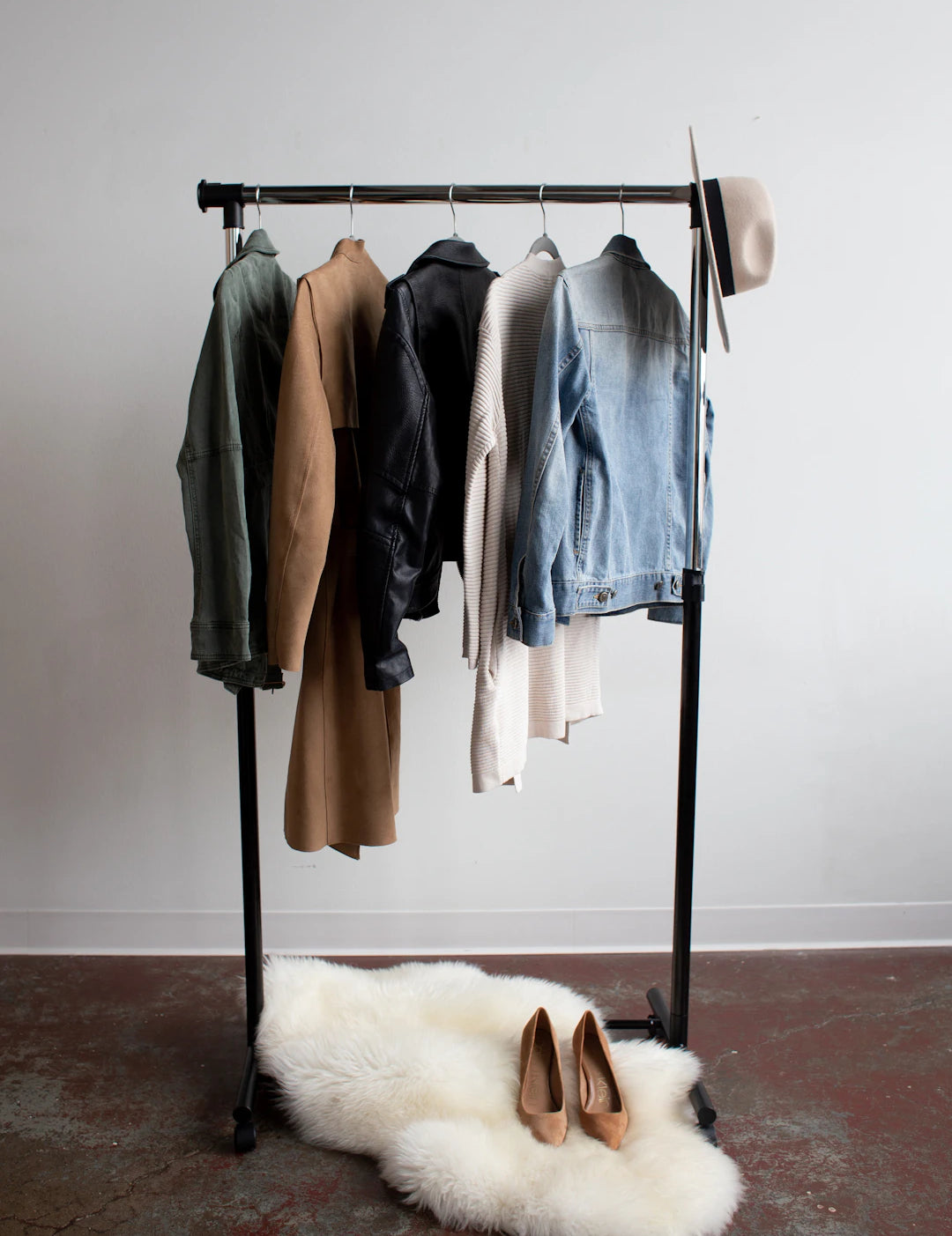 シーン別の着こなし術で魅力を引き出す