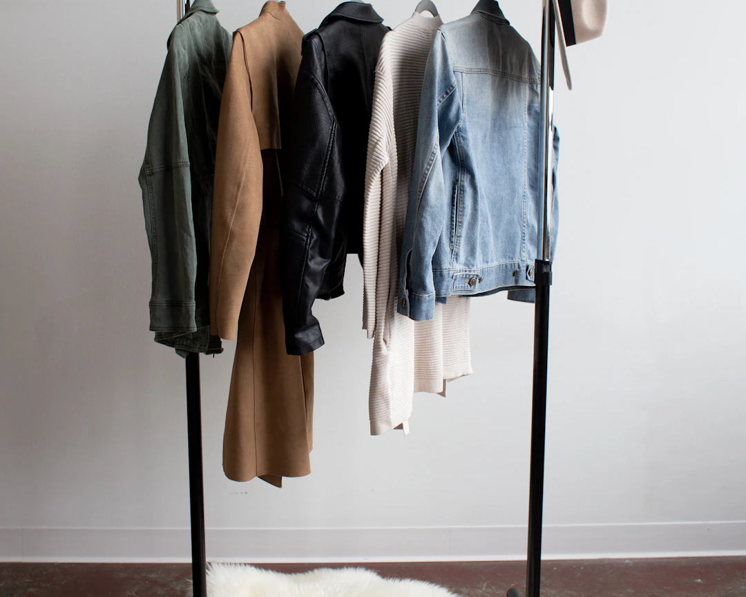 シーン別の着こなし術で魅力を引き出す