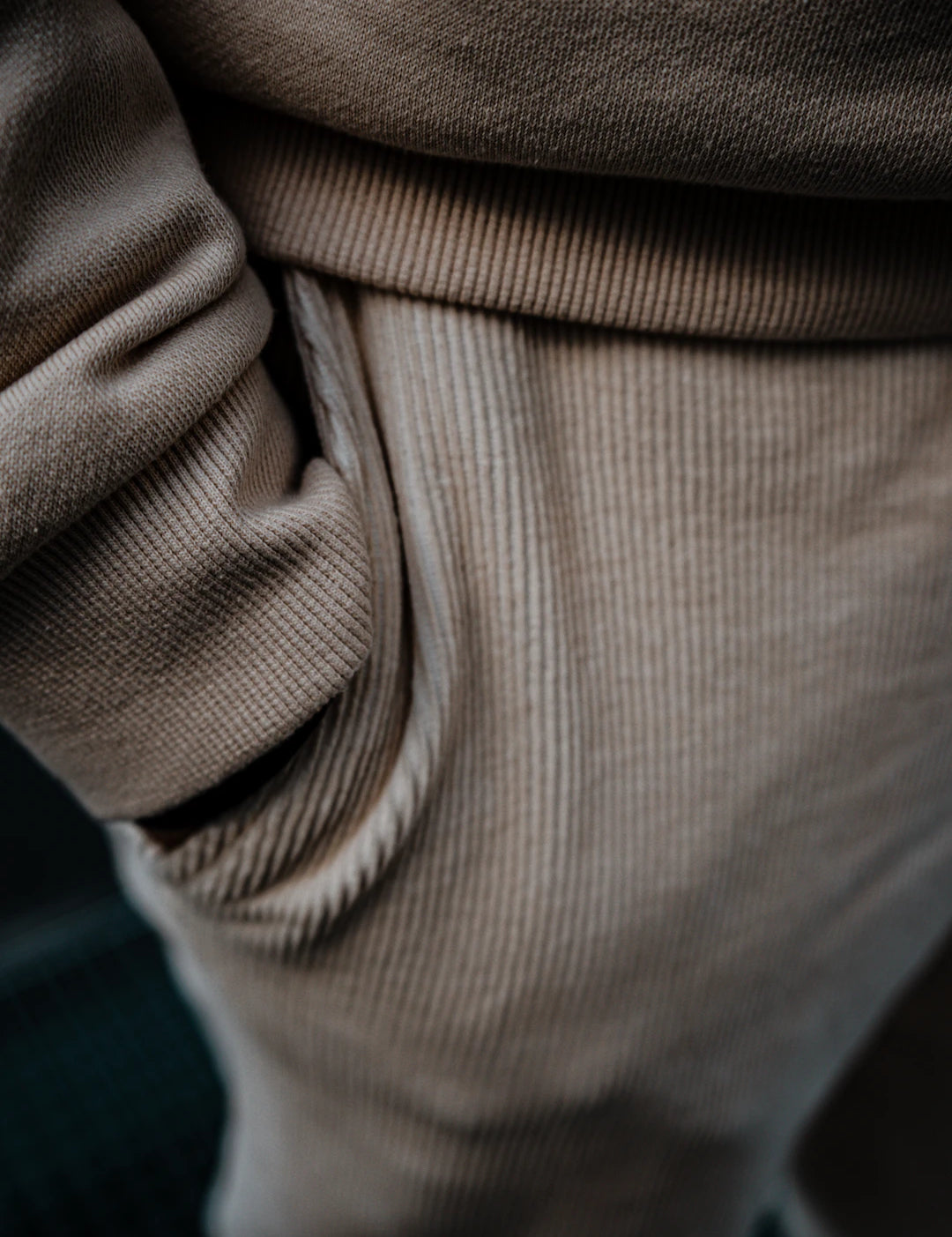 大人カジュアルにぴったりなニットトップス特集